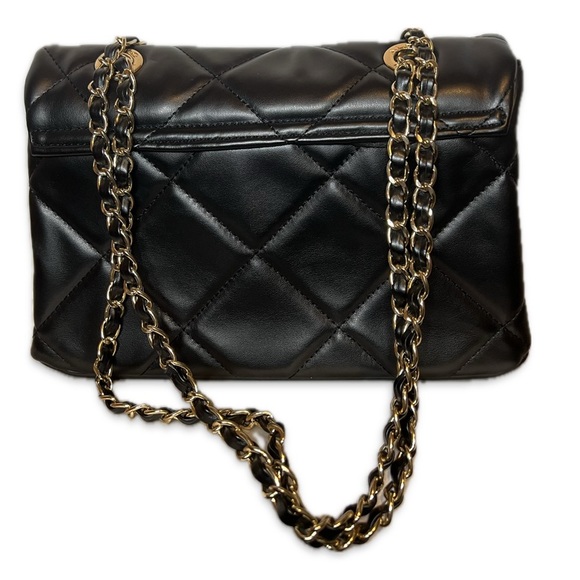 🖤 Aldo Black Quilted Leather Purse with Gold Chain Strap 🖤 - Picture 2 of 6